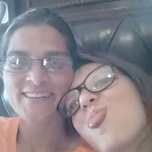 Meet your Posher, Carrie